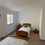 Solar Dos Lirios