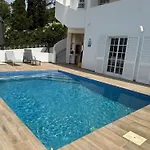 Solar Dos Lirios *