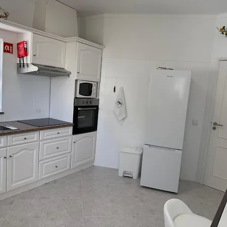 Solar Dos Lirios Holiday home